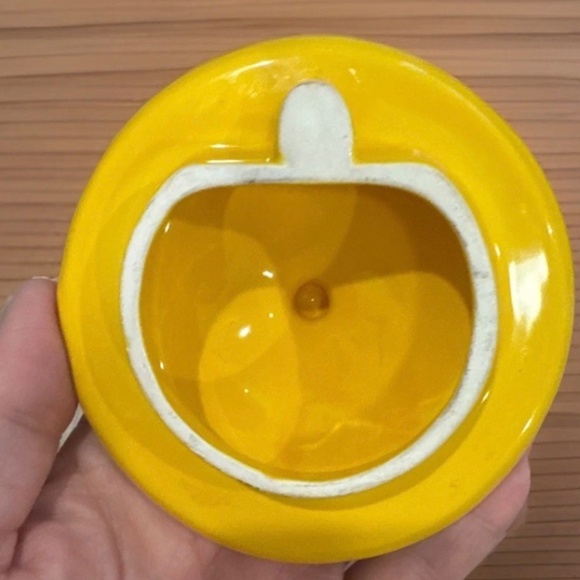 vintage collectible ceramic Warner Bros. Tweety Bird teapot. - Picture 3 of 9